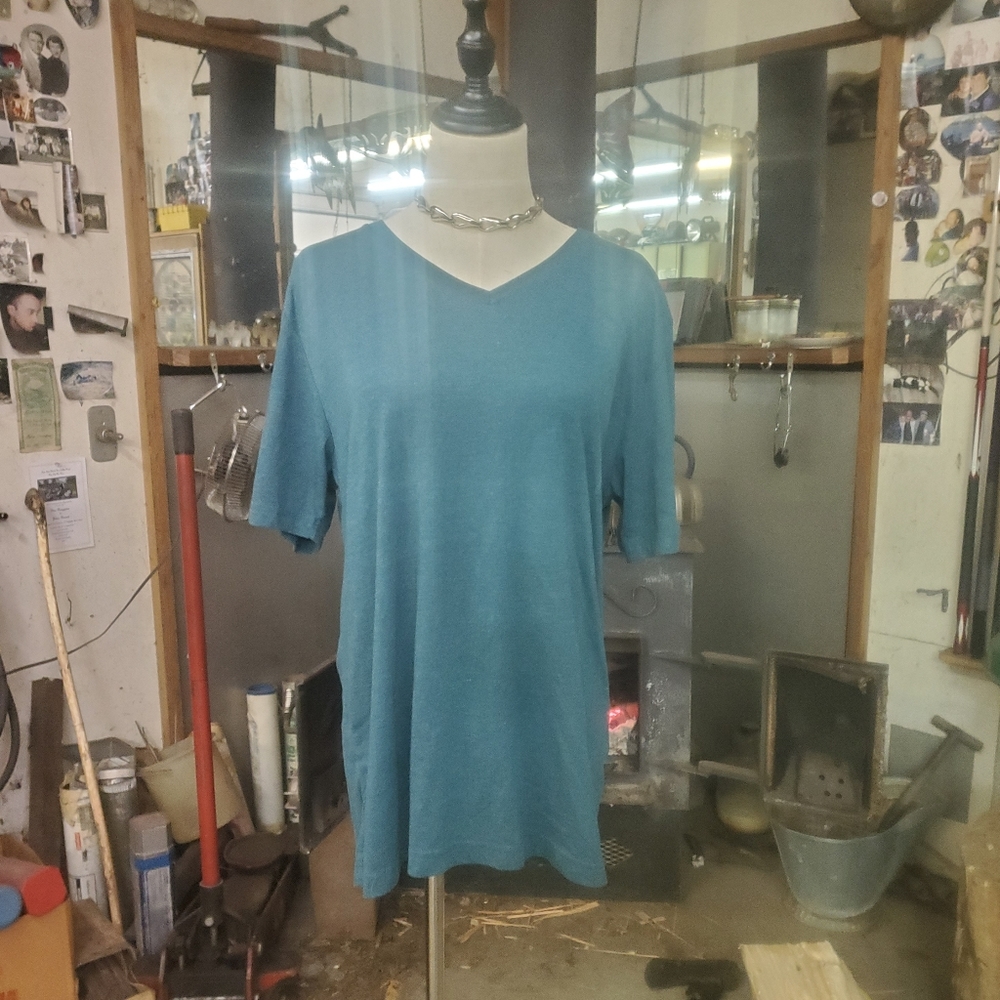 Tee shirt